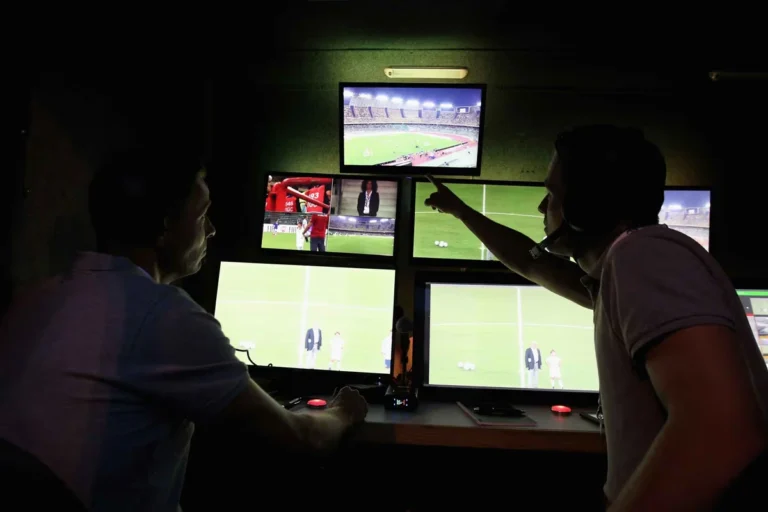 VAR dalam Sepak Bola