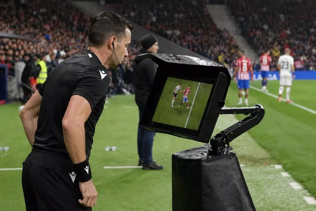 VAR dalam Sepak Bola